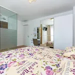 Four-bedroom In Casa vacanze *