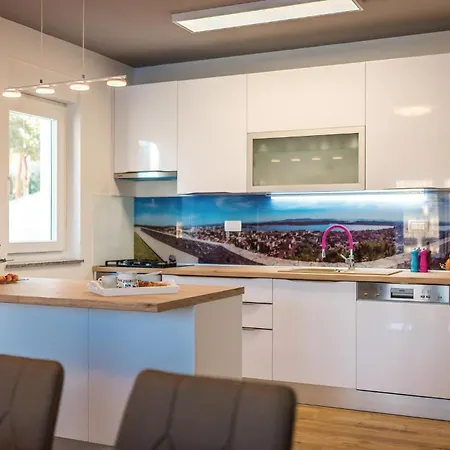 Holiday home Beautiful In With Kitchen Sibenik