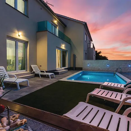 Casa vacanze Four-bedroom In