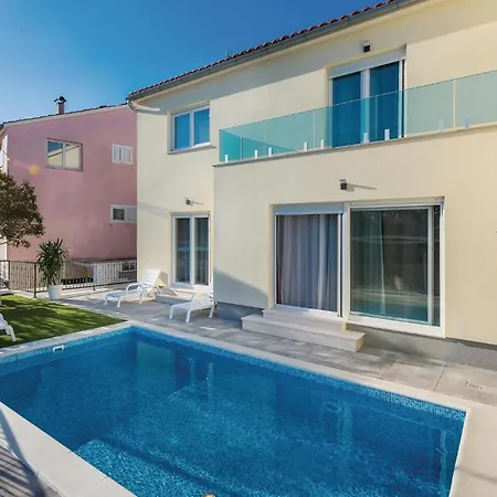 Four-bedroom In * Sibenik