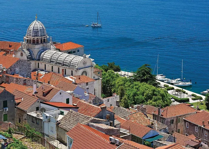 Dom wakacyjny Four-bedroom In *