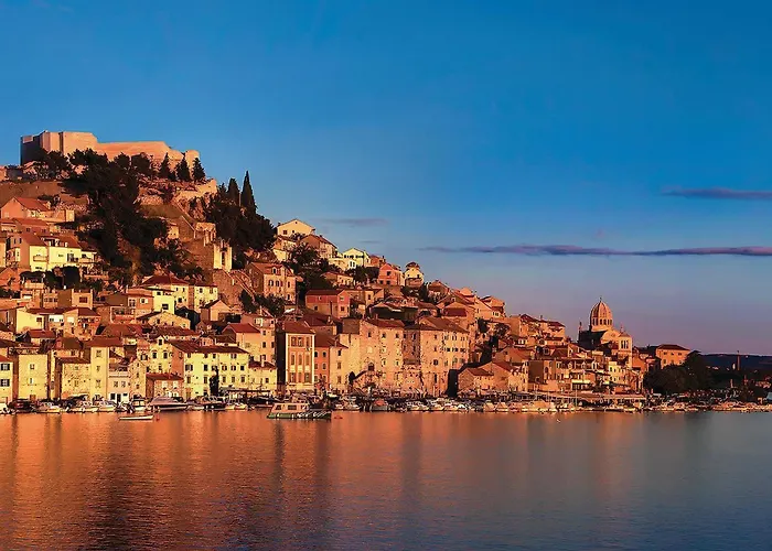 Four-bedroom In Dom wakacyjny Szybenik